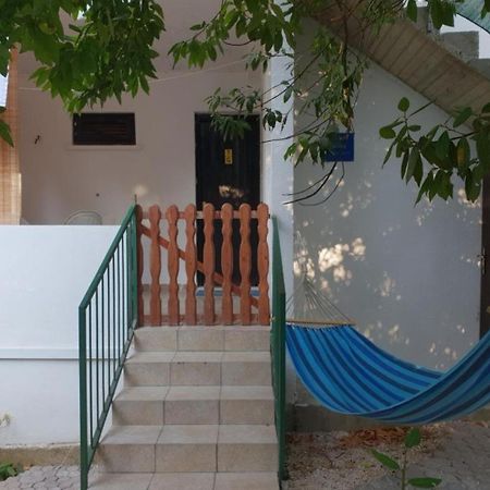 Apartment Iva - 50M From The Beach Necujam Exterior photo