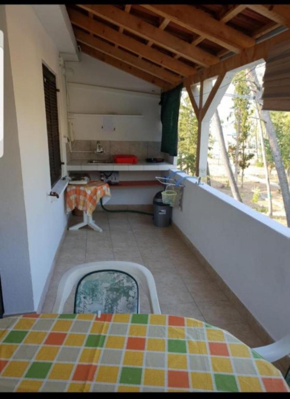 Apartment Iva - 50M From The Beach Necujam Exterior photo