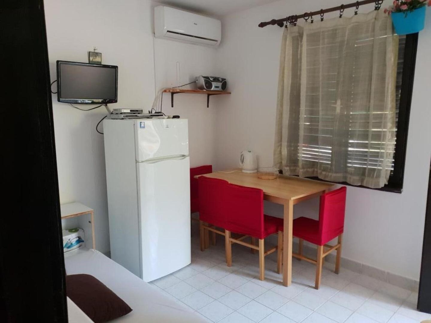 Apartment Iva - 50M From The Beach Necujam Exterior photo